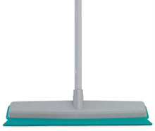 Carregar imagem no visualizador da galeria, Vassoura + rodo - 2 em 1