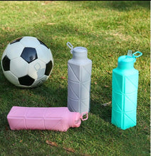 Carregar imagem no visualizador da galeria, Garrafita - prática de bolsa